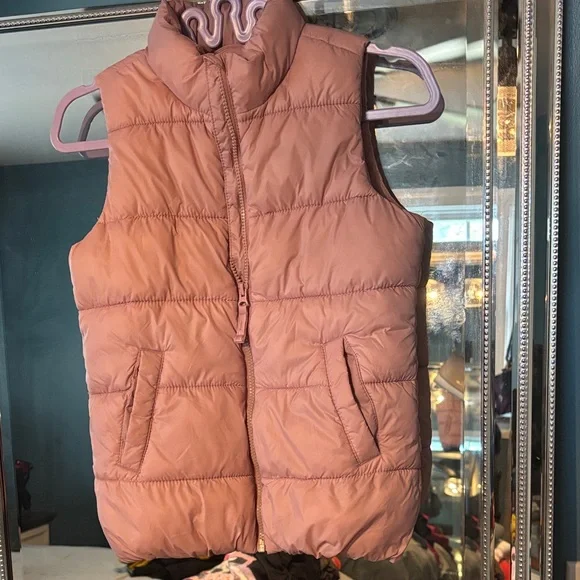 Girls Old Navy Blush Pink Puffer Vest - Picture 1 of 3